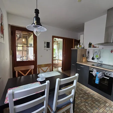 Hr Townhouse Honigbach *