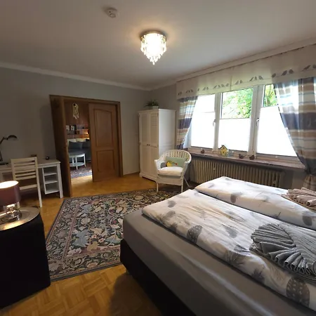 Hr Townhouse Honigbach * קוספלד