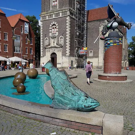 Hr Townhouse Honigbach 斯费尔德