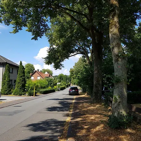 Hr Townhouse Honigbach 斯费尔德