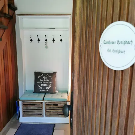 Hr Townhouse Honigbach 公寓 *